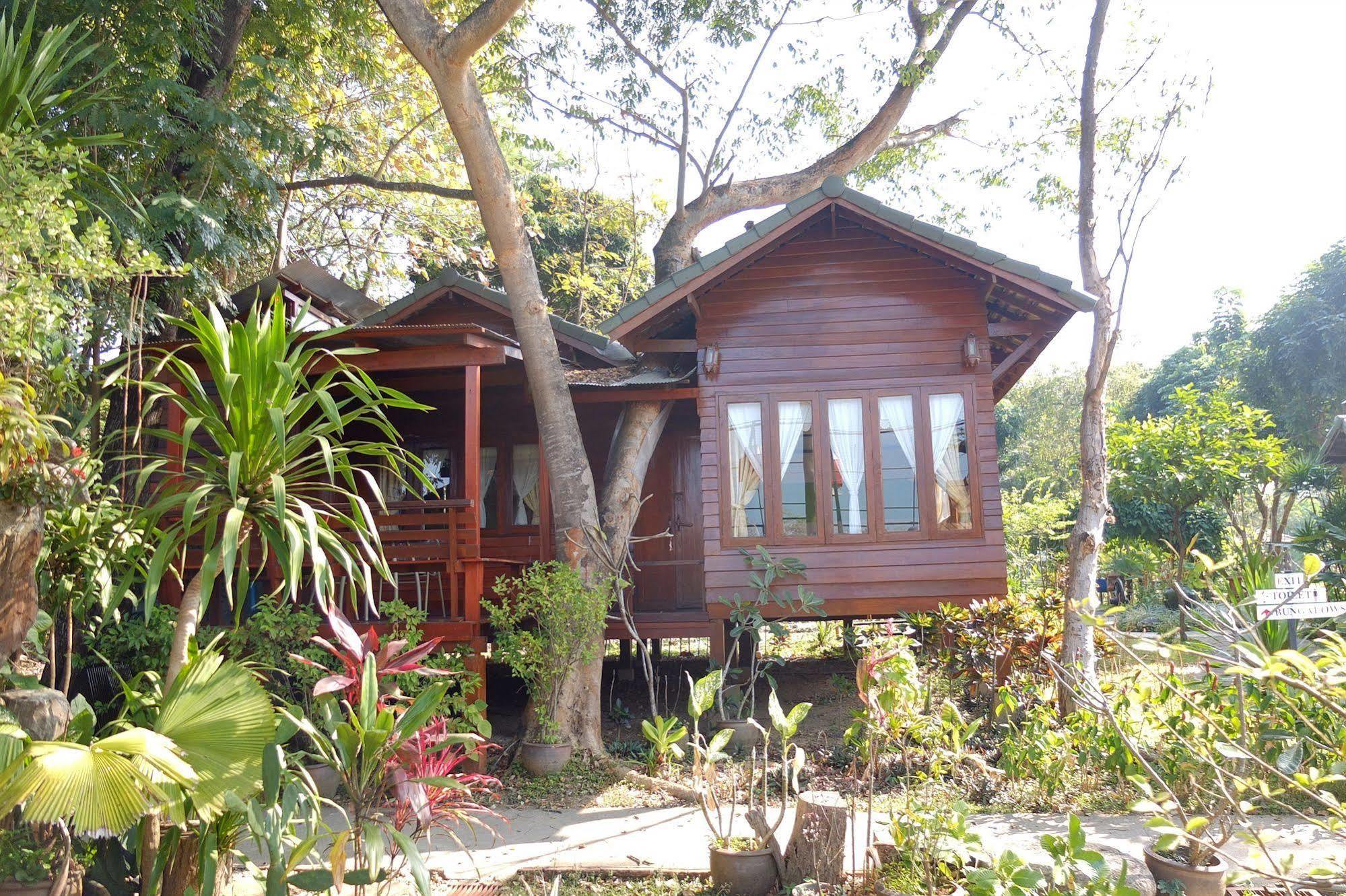 Tianna Garden Village Chiang Mai Exteriör bild